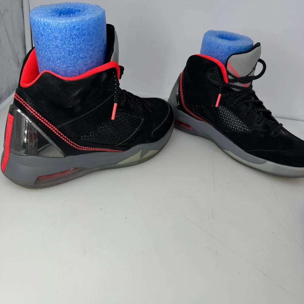 Jordan Flight Remix Men 9.5 Black Infrared Cool Grey Basketball Shoes 679680-020